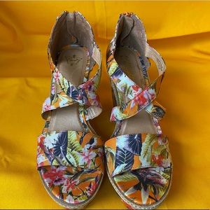 Anthropologie: Miss Albright, floral wedges, size 10.5
